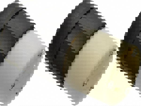 Locking Inlet: Connector, Industrial, L5-20R, 125V, Black & White